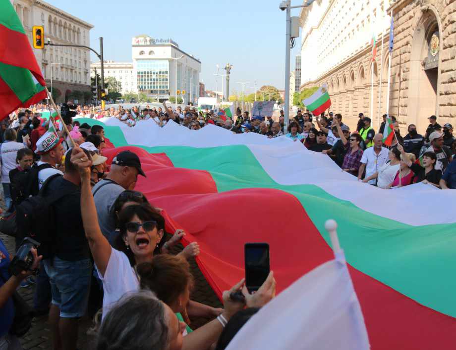 Ресторантьорите излизат на улицата