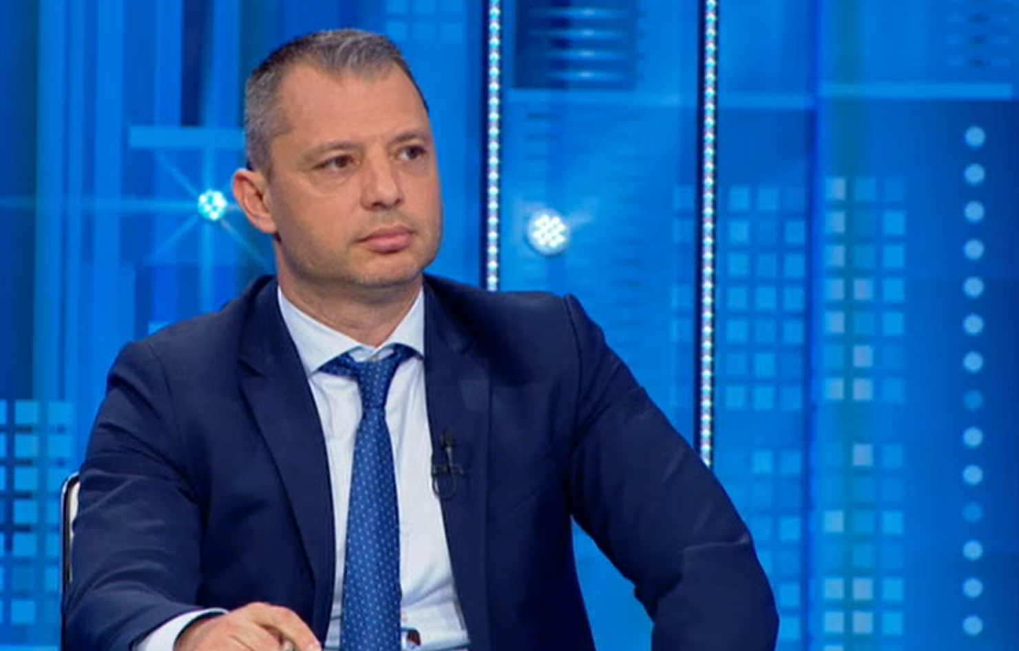 Делян Добрев: Това правителство, колкото и протести да види, няма да си подаде оставка