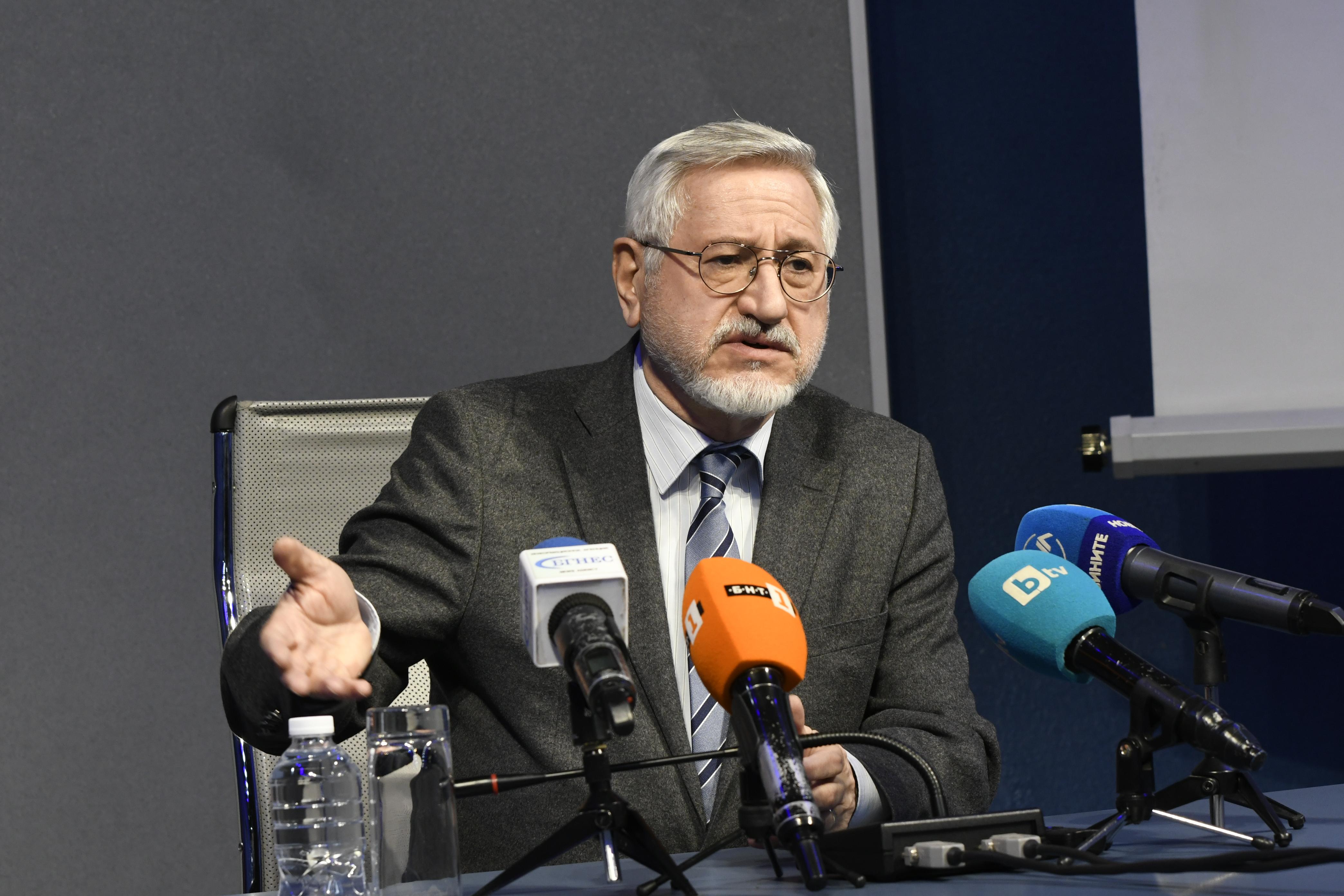 Проф. Ангел Димитров: България не държи вратата към ЕС заключена за Северна Македония, ключът е в тях
