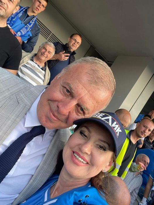 Илиана Раева нацелувала Мъри и Наско Сираков след триумфа на "Левски"