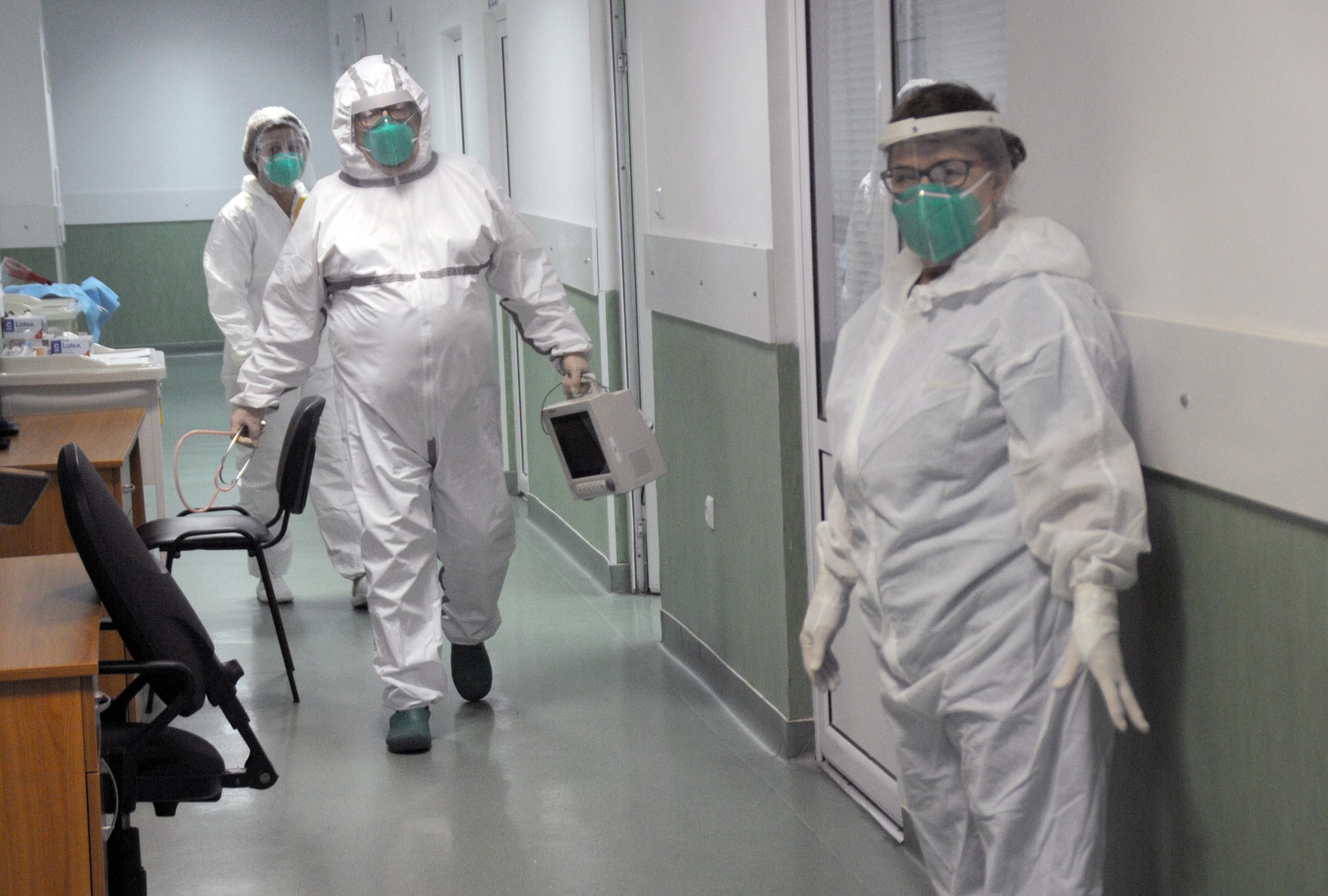 Лекарите с лоша прогноза: Задава се нова вълна от Covid-19 през есента