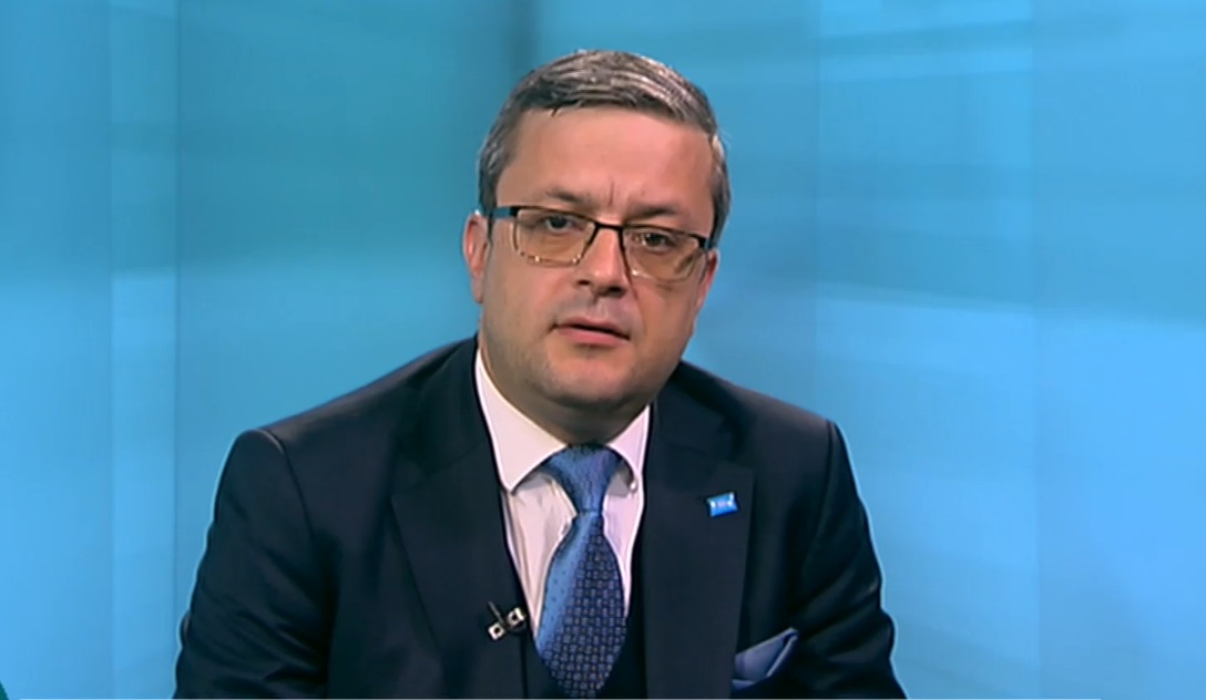 Биков: Мерките не целят да решат кризата с цените, а тази в управлението