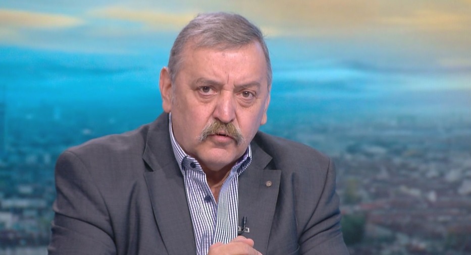 Проф. Тодор Кантарджиев: Ще наблюдаваме клъстърно увеличение на COVID-19