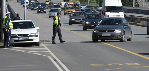 Масирани проверки от полицията за поставени колани на задните седалки