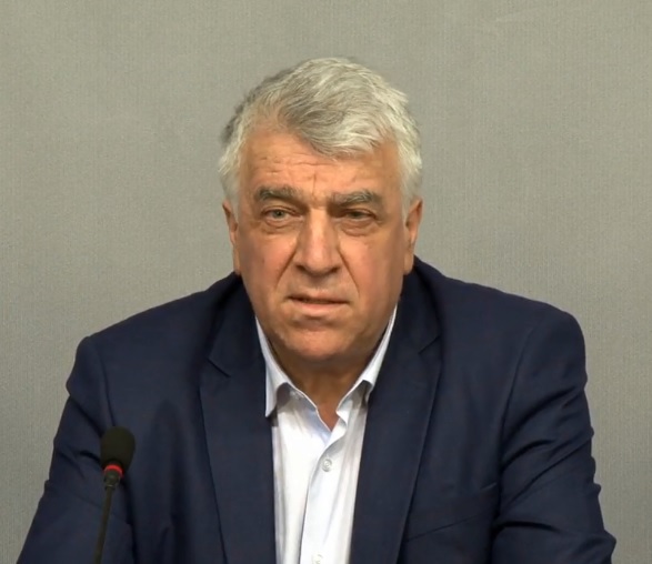 Проф. Гечев: И БСП ще напусне коалицията при зелена светлина за преговори с РС Македония