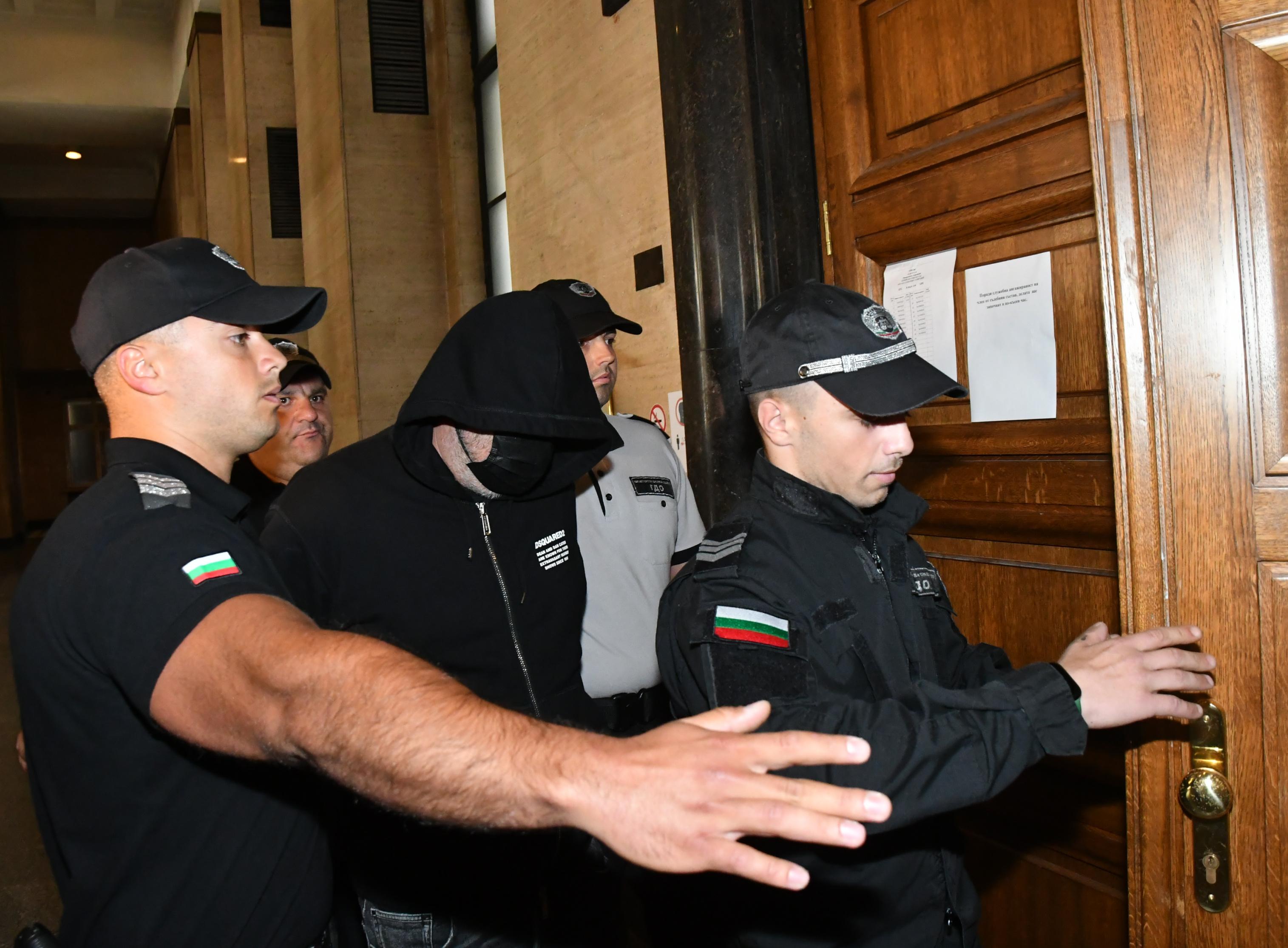 Бащата на футболиста Георги Йомов на свобода срещу парична гаранция от 15 000 лева