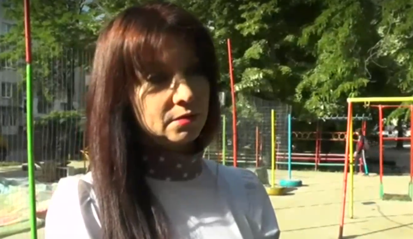 Обвинената за насилие над дете приемна майка била проверявана регулярно от социалните служби