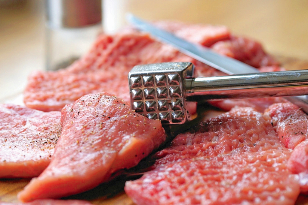 70% от свинското в магазините не е българско