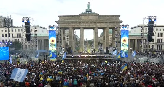 Благотворителен концерт: „Да спасим Украйна – да спрем войната“ от Бранденбургската врата (На живо)