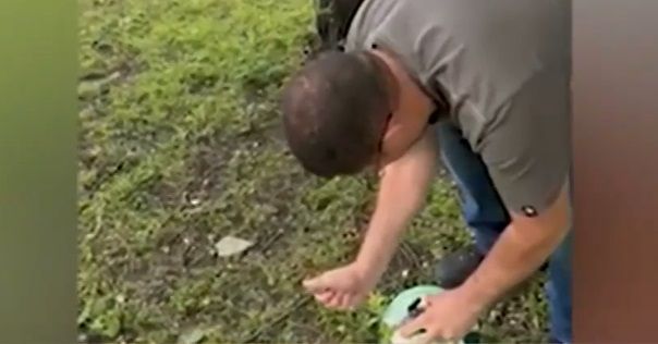 Мъжът, извадил нож на детска площадка, се извини