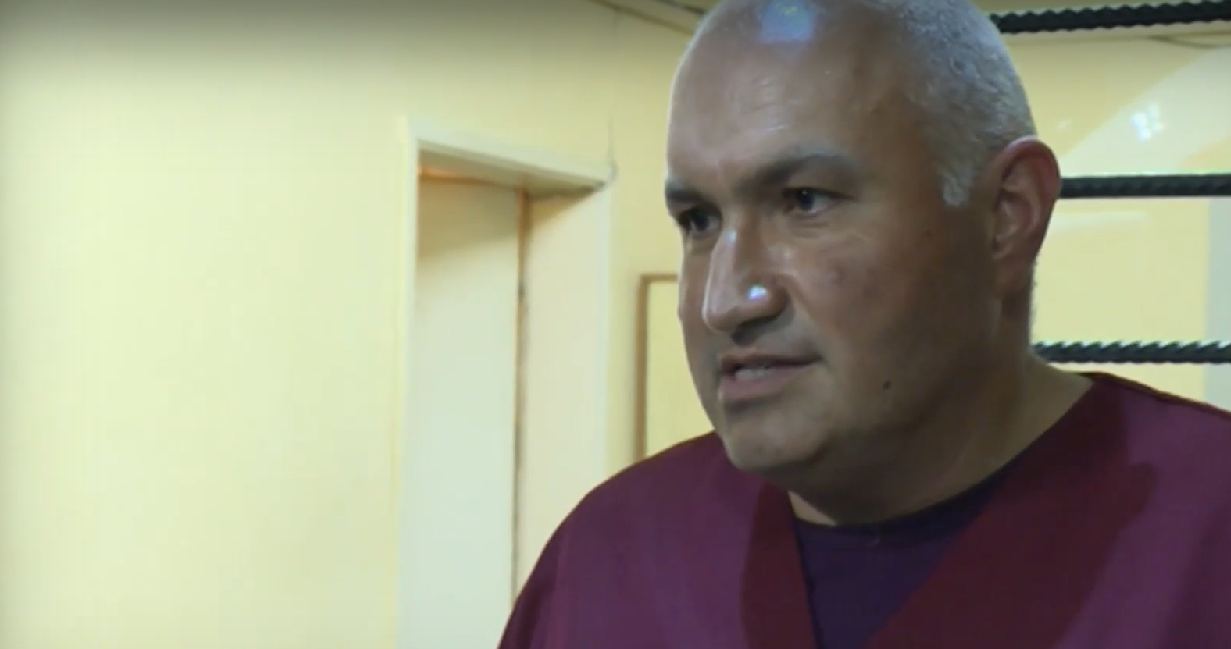 Нападнатият лекар от Самоков: Наложи се да се барикадираме в друго помещение