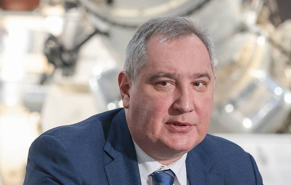 Шефът на "Роскосмос" Рогозин: "Сармат" няма да иска разрешение за полет от страхливите българи