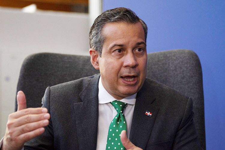 Доминикански министър застрелян в кабинета си (обзор)