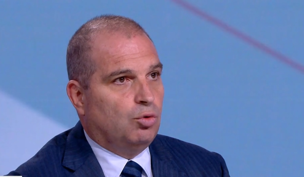 Караджов: Кирил Петков днес беше самата жалка картина на случващото се в коалицията