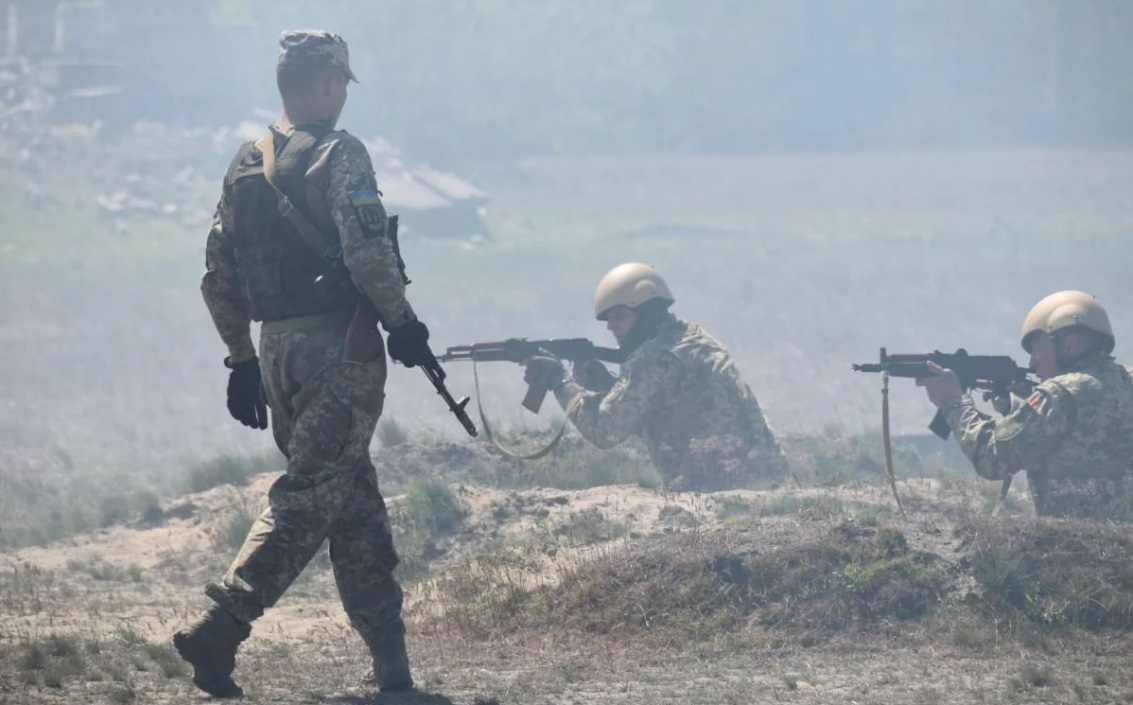 Украйна губи между 100 и 200 войници на ден