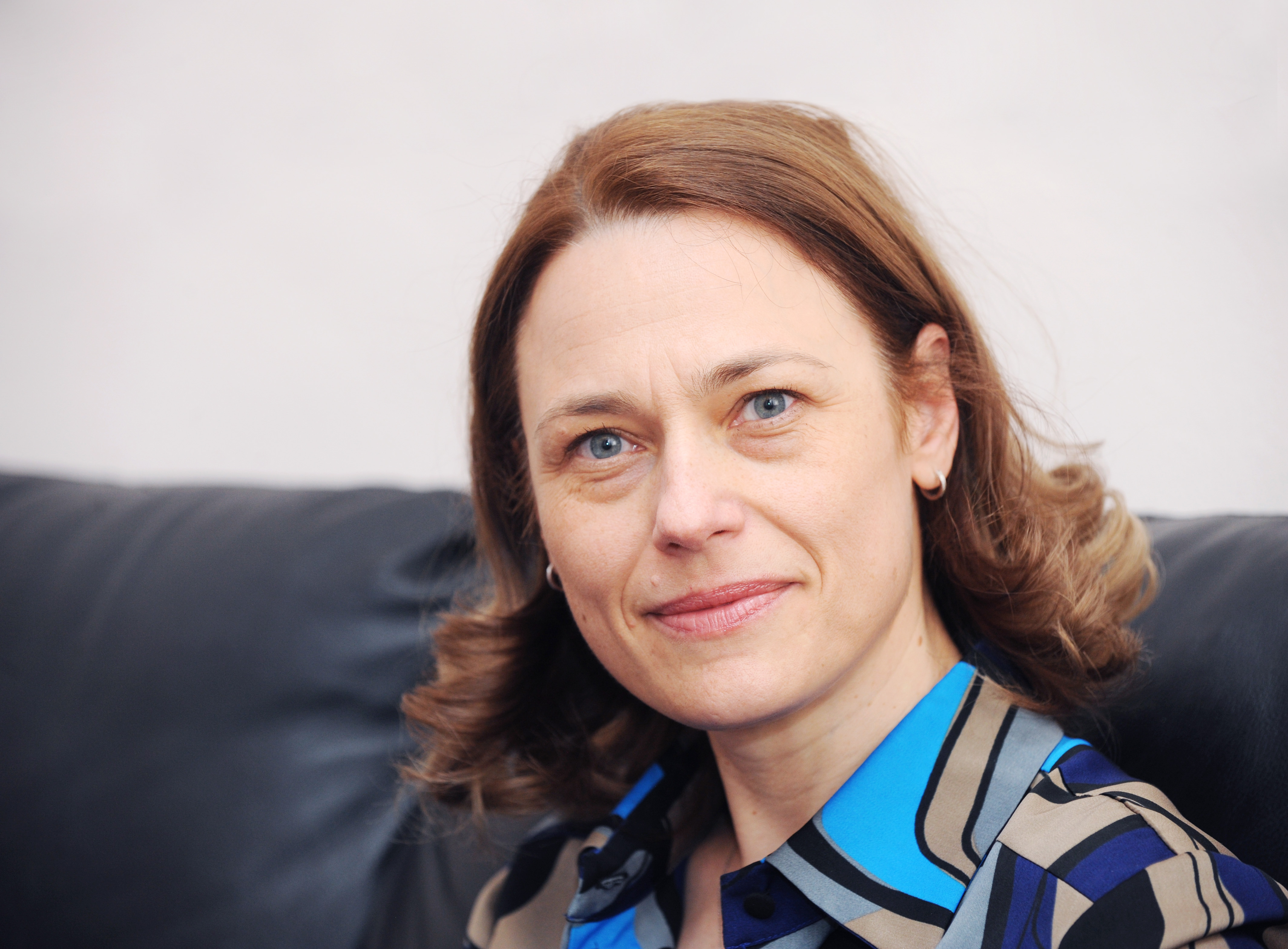Ива Митева, зам.-председател на НС от ИТН, пред „Труд“: Най-достойно е Петков да поиска вот на доверие