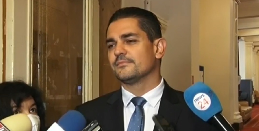 Радостин Василев е уверен, че ще има още отцепници от ИТН