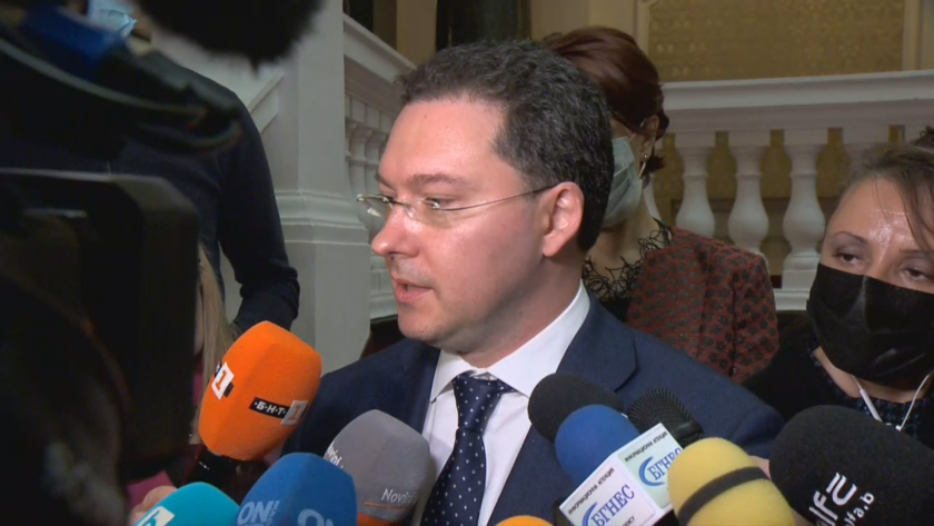 Даниел Митов: Тепърва ще се развива сценарият, свързан с разговорите за вота на недоверие