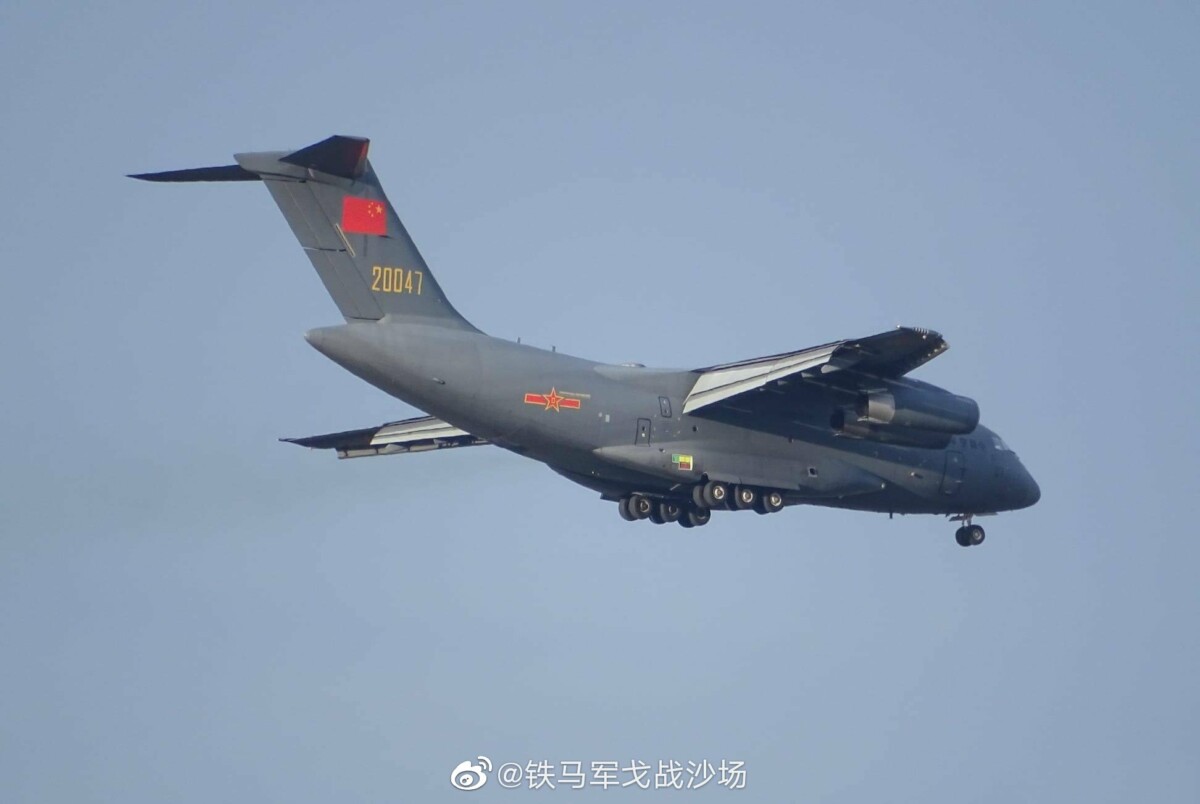 Китай проведе успешен тест на първия си безпилотен товарен самолет (Видео)