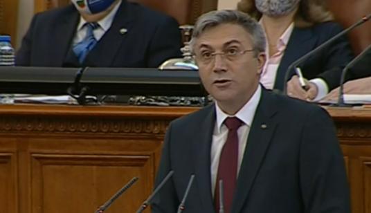 Карадайъ за Петков: Клетвопрестъпник, лъжец и нарушител на Конституцията