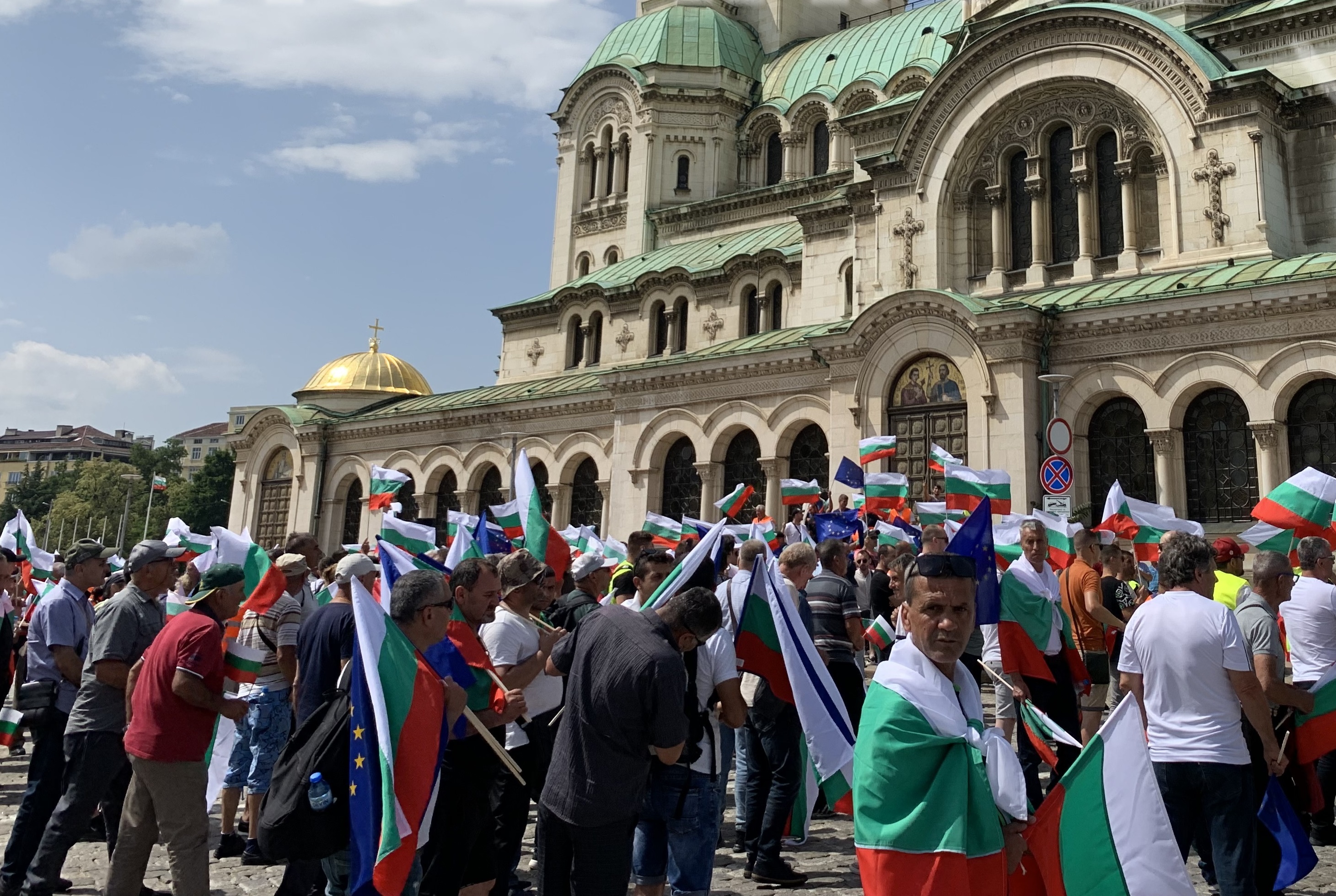 Протест в София срещу високите цени на горивата