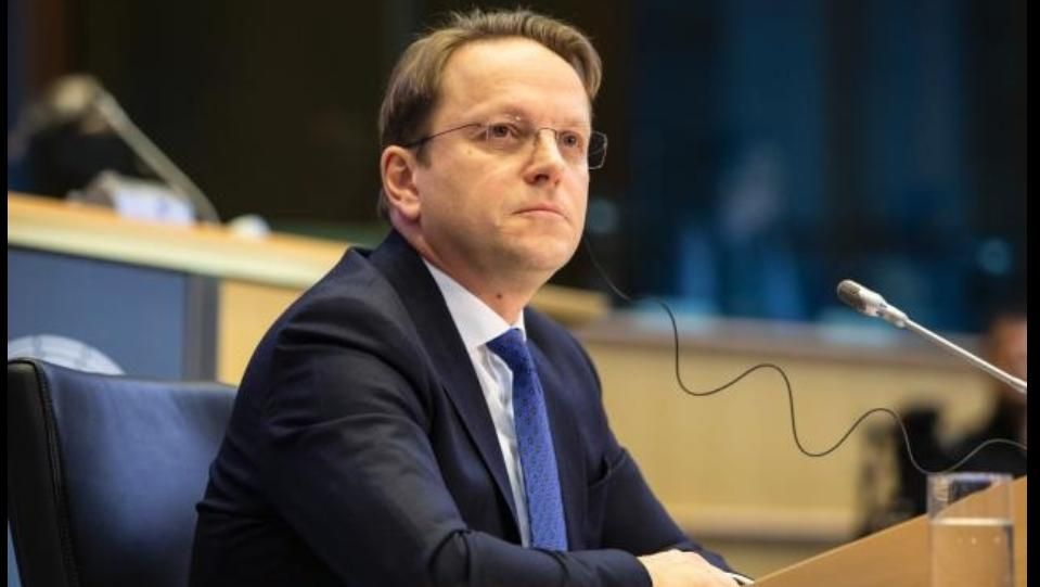 Еврокомисарят по разширяването Оливер Вархеи: ЕС приема насериозно опасенията на България