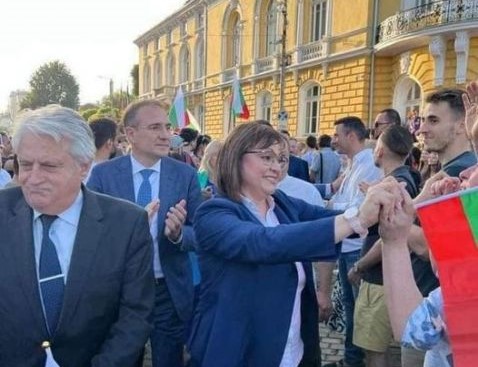 Няма как да извършиш Промяна с най-ретроградната партия, която е нанесла такива злини и беди на България