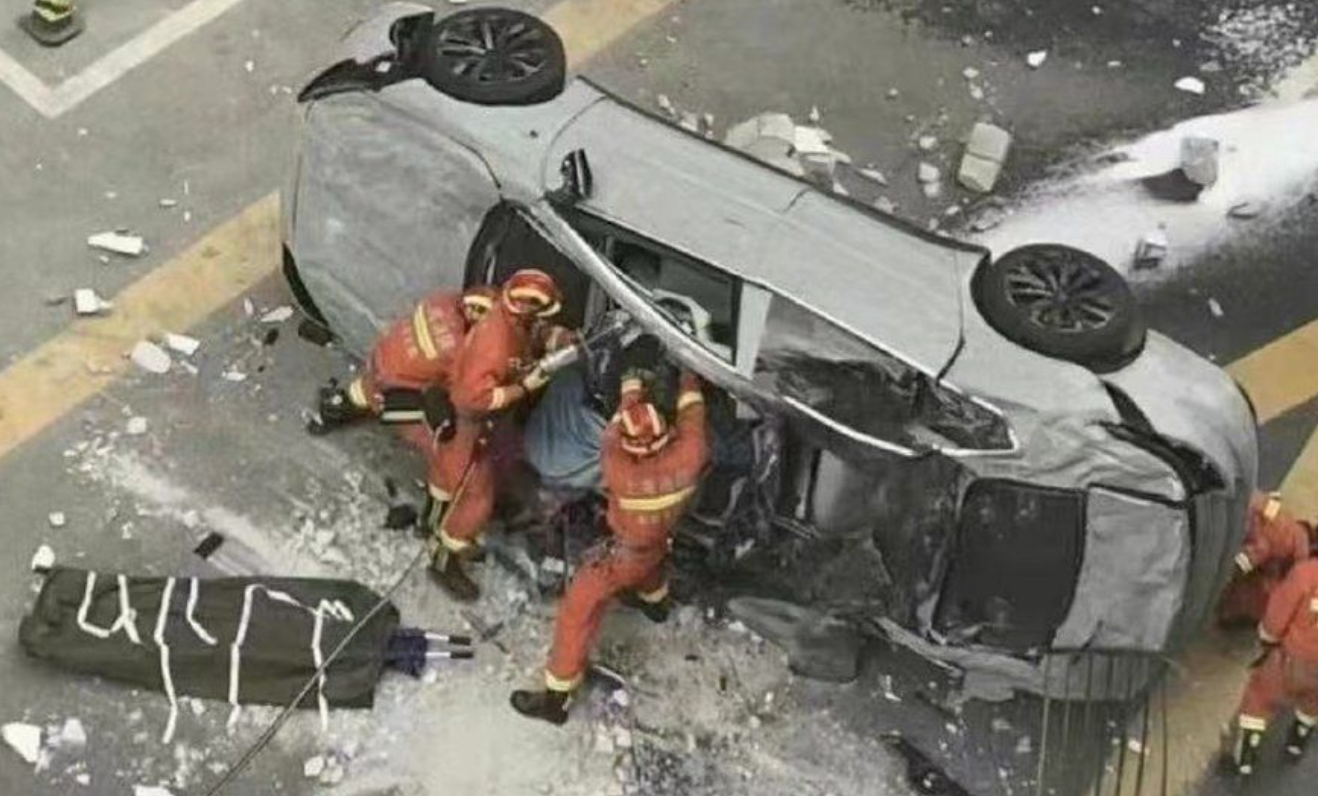 Странен инцидент в Шанхай отне живота на двама души (ВИДЕО)