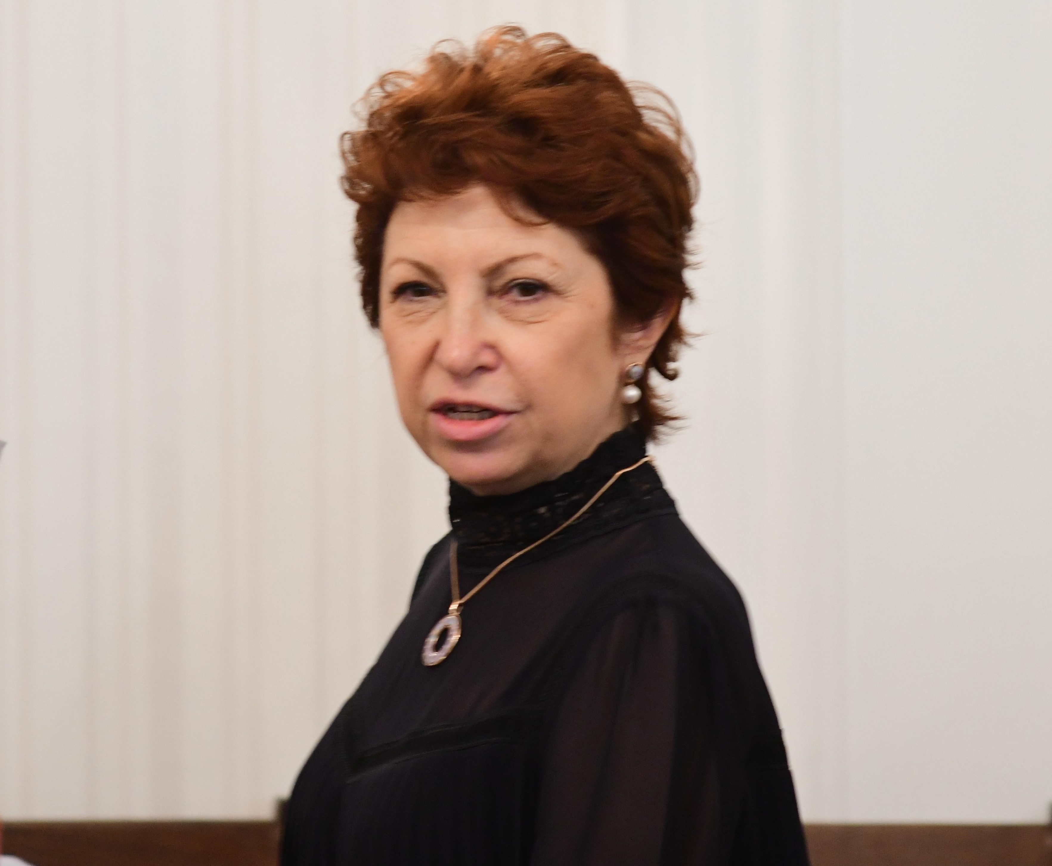 Депутатка от ПП получи условна присъда заради ранена пешеходка (обзор)