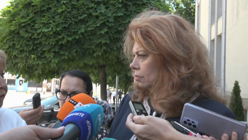 Йотова за изгонването на руските дипломати: Решението е безпрецедентно и взето от правителство без доверие