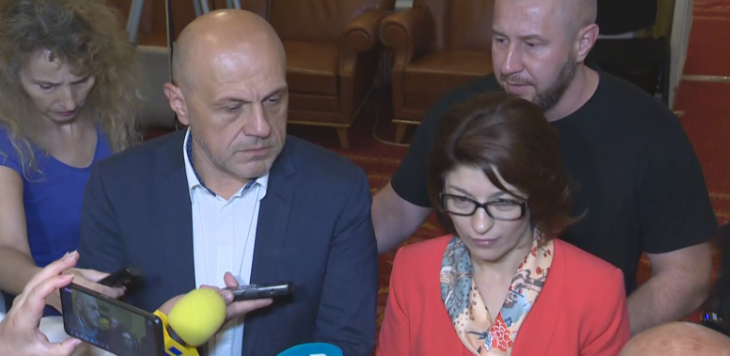 Десислава Атанасова: За нас Кирил Петков, Асен Василев или който и да е излъчен, са персона нон грата (ВИДЕО)
