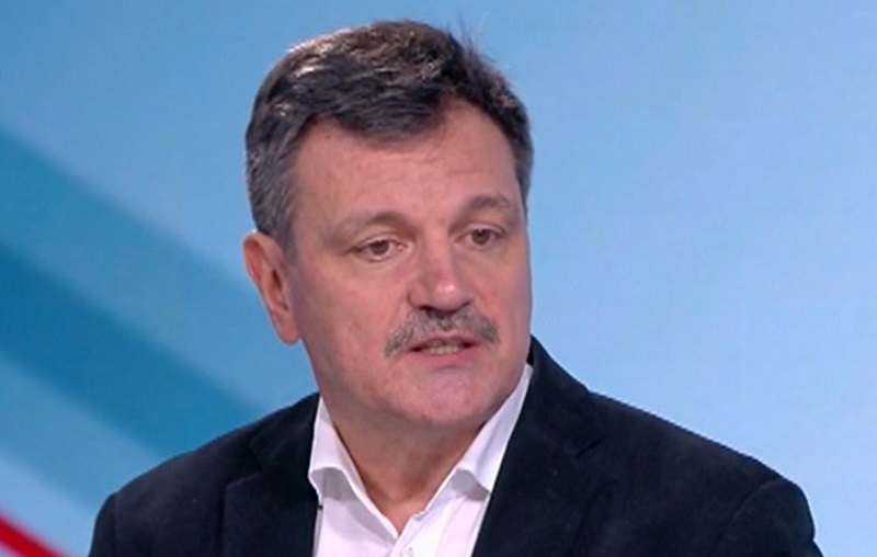 Д-р Александър Симидчиев: Започва нова здравна криза, заражда се нов ковид пик