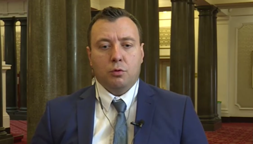 Петър Петров, "Възраждане": Съвсем нормално е ПП да върнат мандата