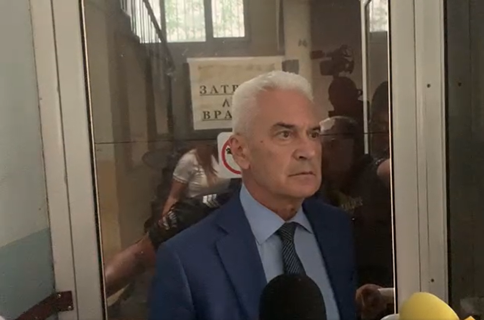 Волен Сидеров е задържан в Първо Районно управление