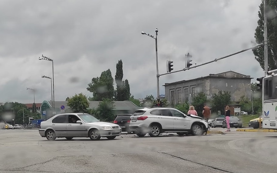 Съпругата на Бойко Рашков катастрофира в София (ВИДЕО)
