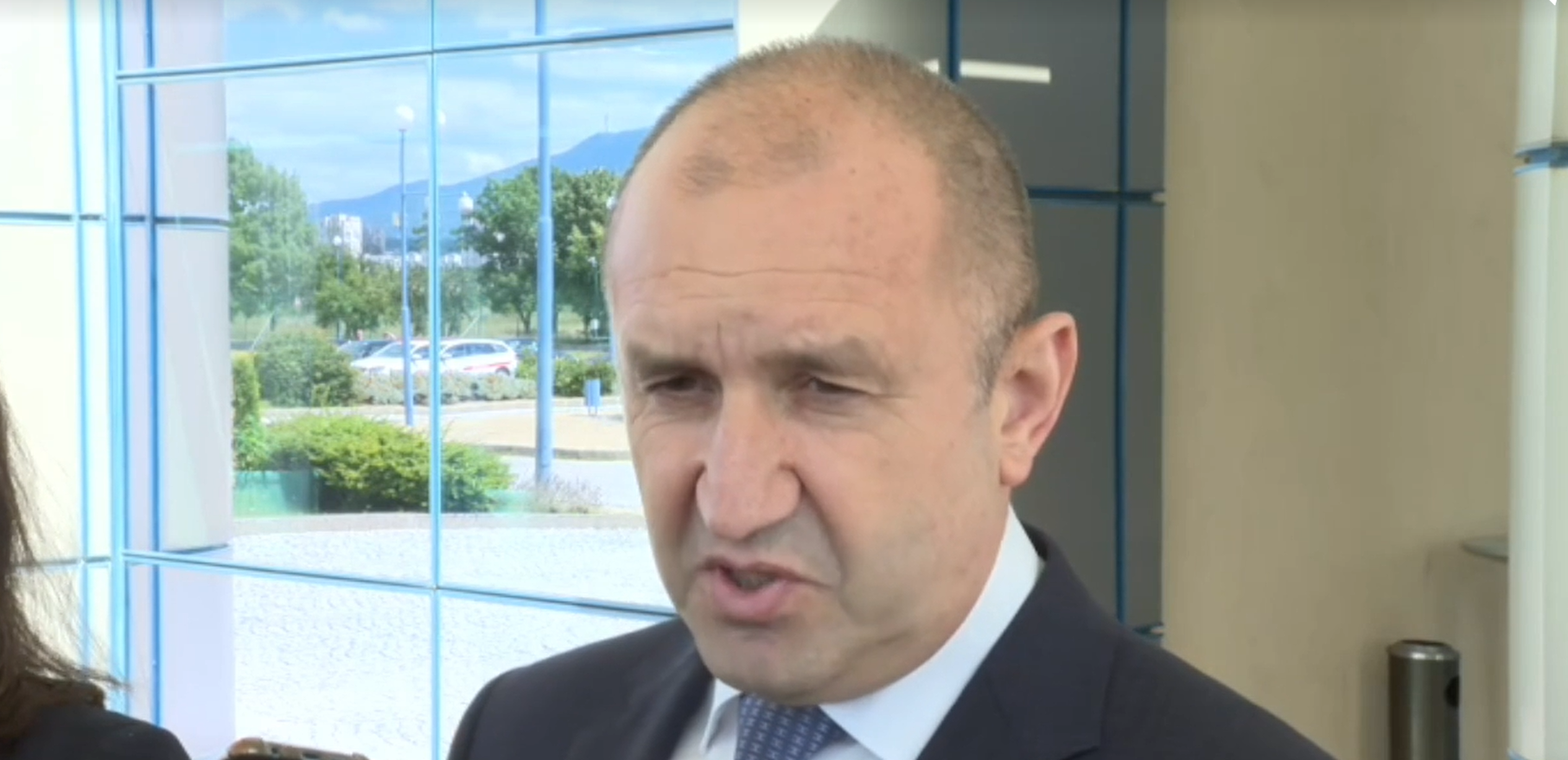 Радев прави нови консултации, преди да връчи третия мандат (ВИДЕО)