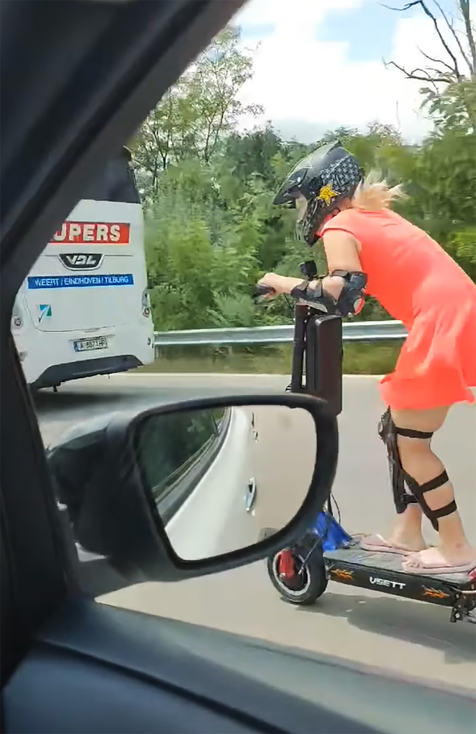 Летящата с тротинетка заснета и на „Хемус“ (обзор)