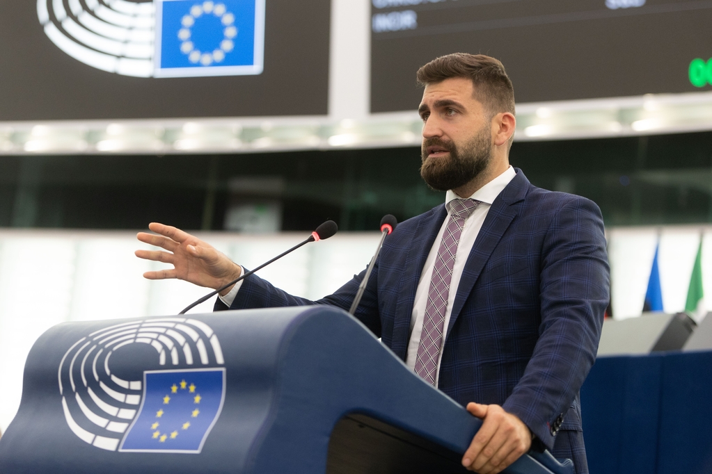 Евродепутатът Андрей Новаков: Заключението е, че снимките и видеото от спалнята на Борисов са били манипулирани с цел да наведат на дадени изводи