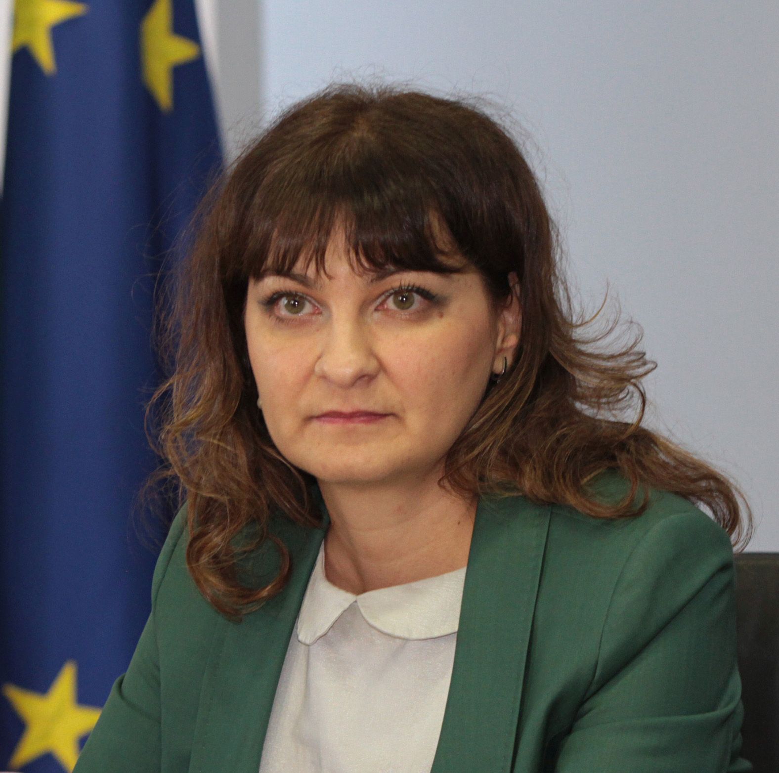 Образователен шеф разпределя пари за пътни проекти