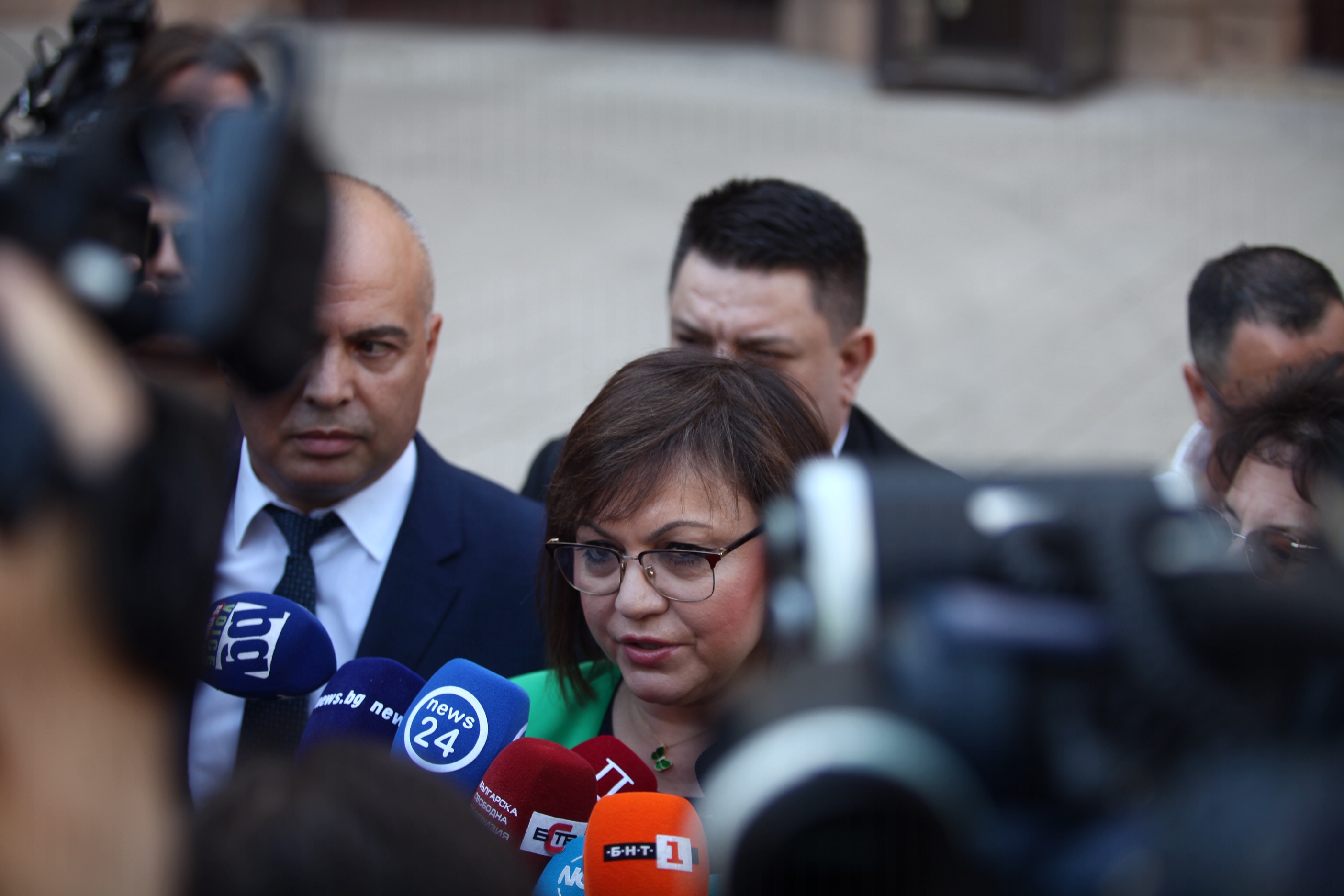 Нинова за разговорите с ИТН и ПП: Трудното ще е да седнем всички на масата