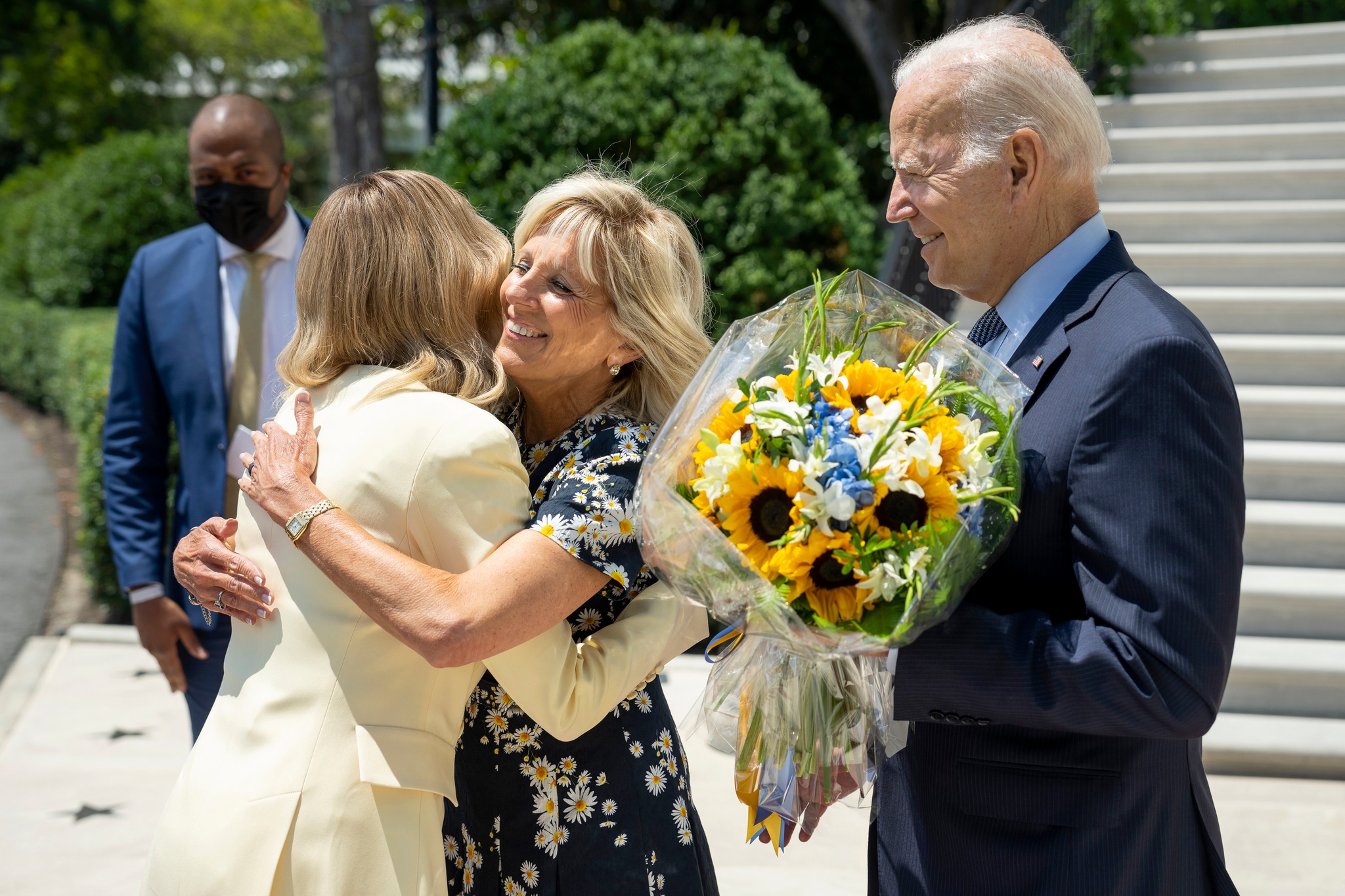 Семейство Байдън посрещна първата дама на Украйна в Белия дом