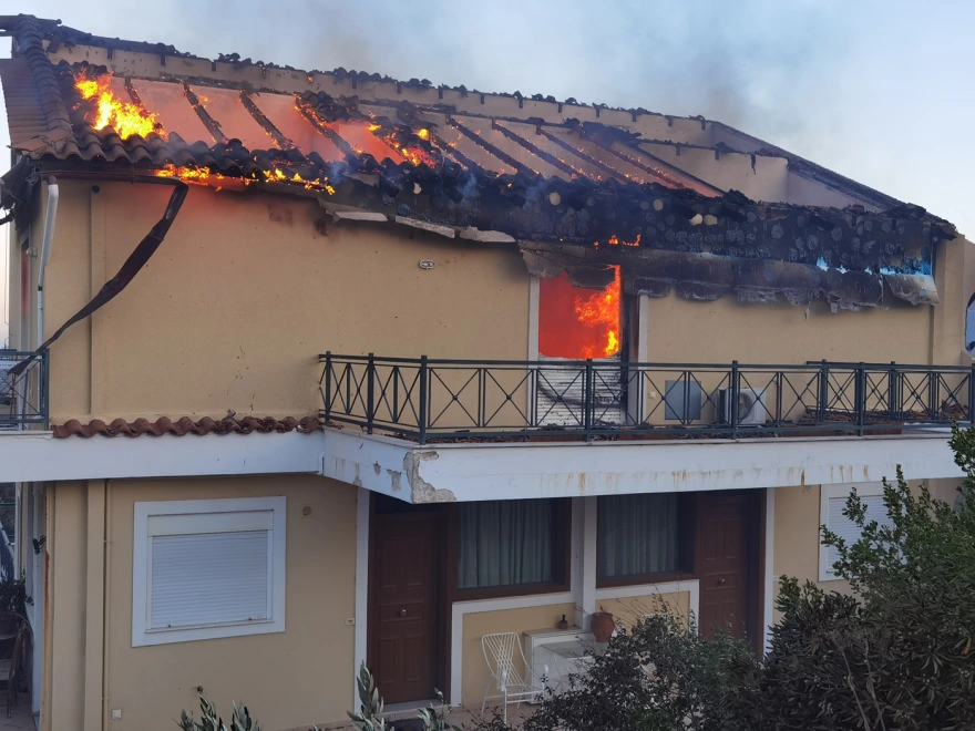 Атина в пламъци, гражданин се самоуби
