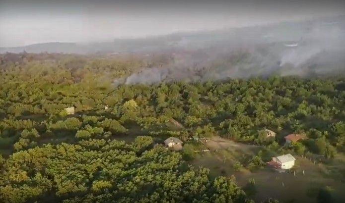 Включиха хеликоптер в гасенето на пожара край Калояново