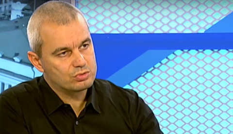 Костадинов за управляващите: Тези хора водят война срещу българската история и култура в чужбина