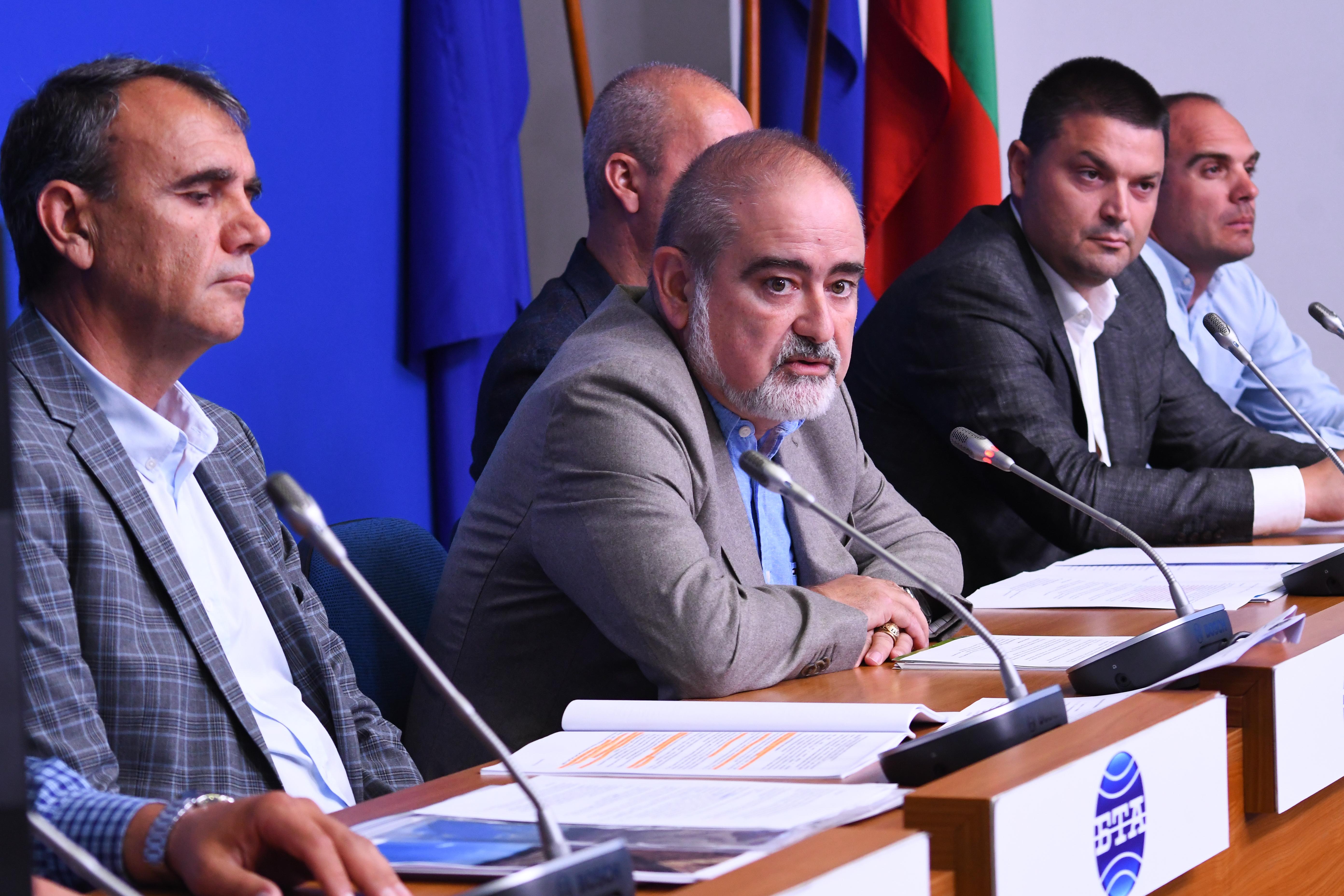 Пътища убийци след кабинета К. Петков