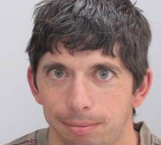 Издирват стопаджия