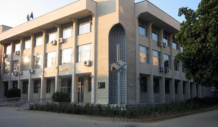 Служители на съдебна охрана в три града излизат на мълчалив протест