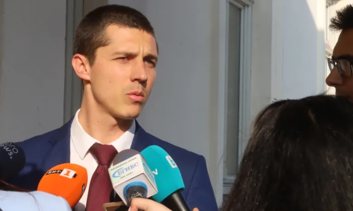 Председателят на НС: ПП сме си същите, има промяна в отношението на Радев към нас