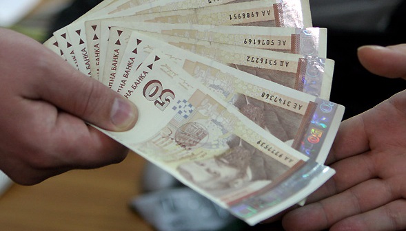 Ето колко пари са нужни за издръжка на тричленно семейство