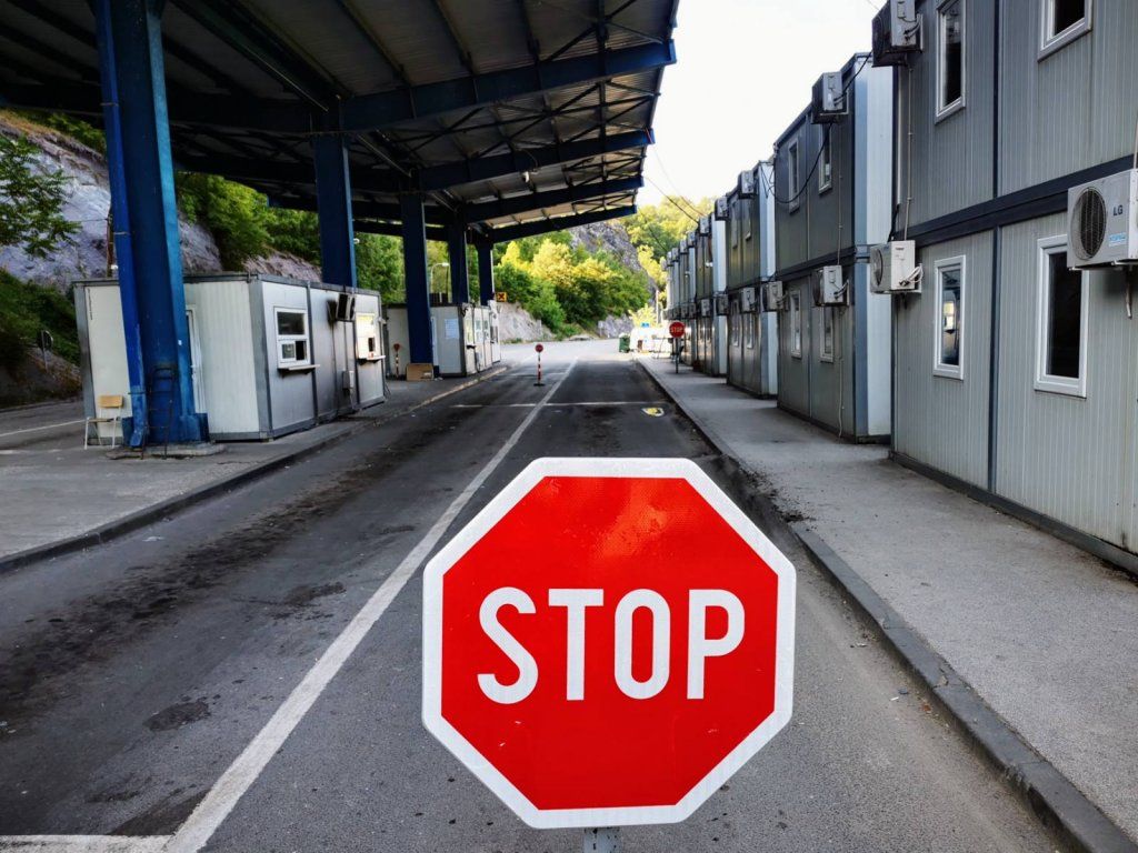 Прищина отстъпи в спора с Белград